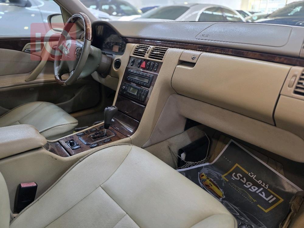 مرسيدس بنز E-Class